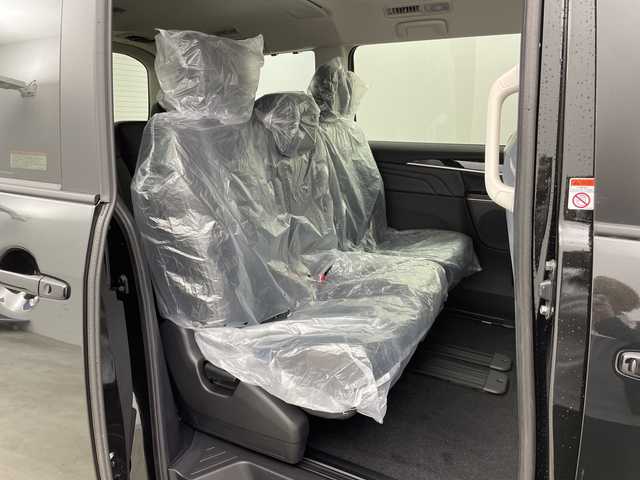 三菱 デリカＤ：５ シャモニー 新潟県 2025(令7)年 0.1千km 黒 CHAMONIX (8人)　4WD　e-Assist/オリジナルナビ取付パッケージ＋リアモニター取付パッケージ(25/300)　ステップレス　（8人）D:5専用11型ナビゲーション(322/300)　12.8型後席用モニター(143/550円)/純正11型ナビ/フルセグ/BT/HDMi/アルパイン12.8型フリップダウンモニター/全方位カメラ/両側パワースライドドア/シートヒーター/パワーシート/パワーバックドア/オートライト/スマートキー/衝突軽減ブレーキ/レーンアシスト/アイドリングストップ
