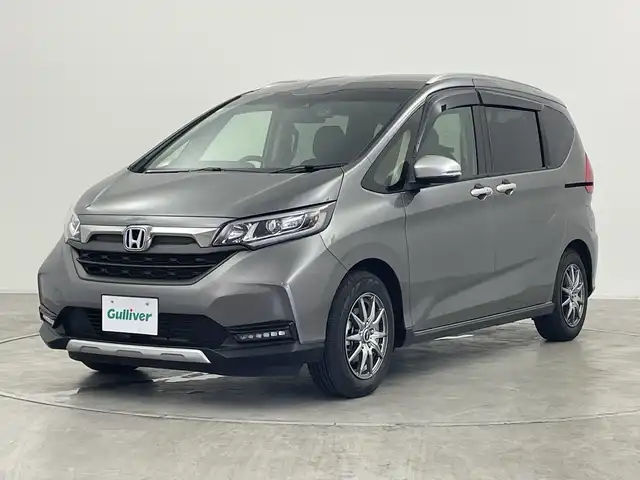 ホンダ フリード クロスター 群馬県 2023(令5)年 0.3万km スーパープラチナグレーメタリック ナビ 衝突被害軽減ブレーキ バックカメラ　ルーフレール　ハーフレザー　アダプティブクルーズコントロール　シートヒーター　LED　ETC オートライト　スマートキー　アイドリングストップ　禁煙車