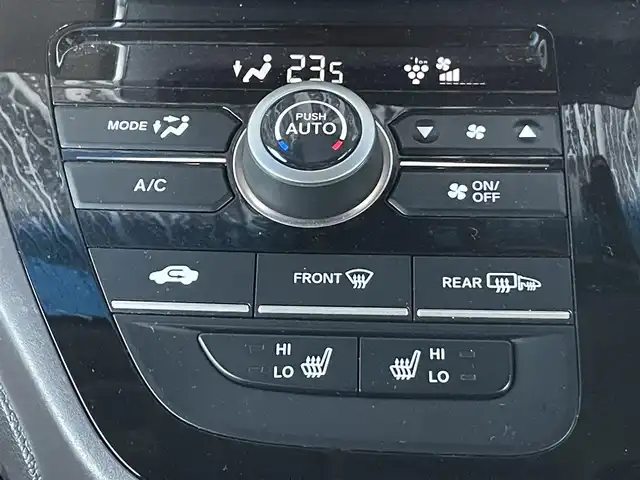 ホンダ フリード ハイブリット G ホンダセンシング 岡山県 2020(令2)年 6.9万km クリスタルブラックパール 登録時走行距離：　68766km/ワンオーナー/禁煙車/純正SDナビ(型番：VXM-204VFi)/　(CD/DVD/フルセグTV/Bluetooth)/バックカメラ/クルーズコントロール(追従走行あり)/衝突被害軽減システム/車線逸脱警報/先行車発進お知らせ機能/ETC/両側パワースライドドア/シートヒーター/ステアリングスイッチ/純正LEDヘッドライト/フォグライト/オートライト/プッシュスタート/スマートキー/アイドリングストップ/ドアバイザー/ウインカーミラー/電動格納ミラー/純正フロアマット/横滑防止装置/盗難防止装置/取扱説明書/新車時整備手帳（保証書）