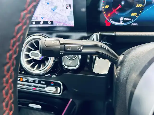 メルセデス・ベンツ ＧＬＡ２００ｄ 4マチック AMGライン 大阪府 2020(令2)年 3.7万km マウンテングレー サンルーフ/レーダーセーフティP/ハーフレザー/メモリ付きパワーシート/シートヒーター/純正ナビ/TV/360度カメラ/ACC/ブラインドスポット/純正20インチAW/LEDヘッドライト/アンビエントライト/電動リアゲート/ワイヤレス充電