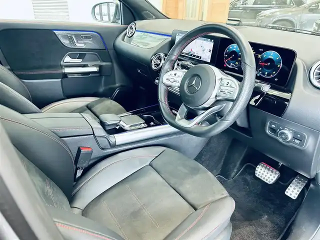 メルセデス・ベンツ ＧＬＡ２００ｄ 4マチック AMGライン 大阪府 2020(令2)年 3.7万km マウンテングレー サンルーフ/レーダーセーフティP/ハーフレザー/メモリ付きパワーシート/シートヒーター/純正ナビ/TV/360度カメラ/ACC/ブラインドスポット/純正20インチAW/LEDヘッドライト/アンビエントライト/電動リアゲート/ワイヤレス充電