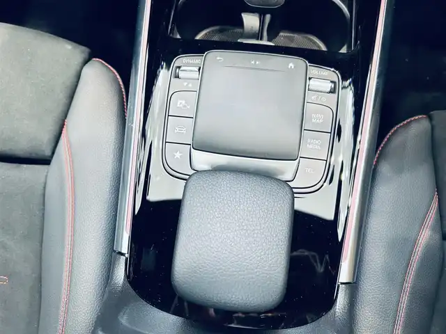 メルセデス・ベンツ ＧＬＡ２００ｄ 4マチック AMGライン 大阪府 2020(令2)年 3.7万km マウンテングレー サンルーフ/レーダーセーフティP/ハーフレザー/メモリ付きパワーシート/シートヒーター/純正ナビ/TV/360度カメラ/ACC/ブラインドスポット/純正20インチAW/LEDヘッドライト/アンビエントライト/電動リアゲート/ワイヤレス充電
