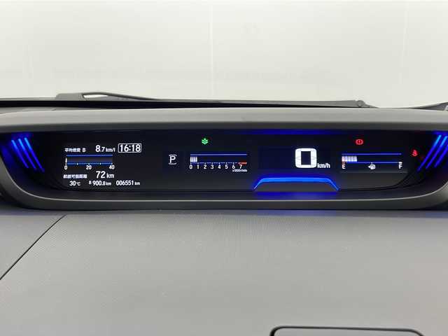 ホンダ フリード G ブラックスタイル 宮崎県 2023(令5)年 0.7万km プラチナホワイトパール 禁煙車/ホンダセンシング/純正ナビTV/（VXM-234VFi/CD/DVD/Bluetooth/フルセグTV)/純正バックカメラ/純正ドライブレコーダー/純正ビルトインETC/純正LEDオートライト/純正フロアマット/両側電動スライドドア/アダプティブクルーズコントロール/レーンディパーチャーアラート/クリアランスソナー/ウインカードアミラー/オートエアコン/スマートキー/プッシュエンジンスタート/スペアキー/新車時保証書/取扱い説明書