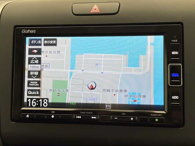 ホンダ フリード G ブラックスタイル 宮崎県 2023(令5)年 0.7万km プラチナホワイトパール 禁煙車/ホンダセンシング/純正ナビTV/（VXM-234VFi/CD/DVD/Bluetooth/フルセグTV)/純正バックカメラ/純正ドライブレコーダー/純正ビルトインETC/純正LEDオートライト/純正フロアマット/両側電動スライドドア/アダプティブクルーズコントロール/レーンディパーチャーアラート/クリアランスソナー/ウインカードアミラー/オートエアコン/スマートキー/プッシュエンジンスタート/スペアキー/新車時保証書/取扱い説明書