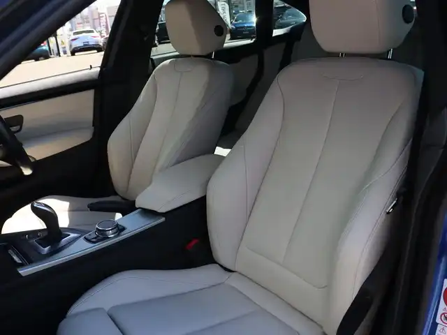ＢＭＷ ４２０ｉ グランクーペ Mスポーツ 宮城県 2015(平27)年 4.5万km エストリル・ブルー ワンオーナー/純正ナビ/・ＣＤ・ＤＶＤ・ＢＴ・ＵＳＢ・ＡＵＸ/バックカメラ/インテリジェントセーフティ/・衝突警告・歩行者警告・車線逸脱警告/アダプティブクルーズコントロール/コンフォートアクセス/パワーテールゲート/ホワイトレザーシート/・左右パワーシート・シートヒーター/・Ｄ席メモリー機能付き/マニュアルモード付/・パドルシフト/ミラー一体型ＥＴＣ/アイドリングストップ/プッシュスタート/キセノンヘッドライト/Ｍスポーツ純正１８インチＡＷ