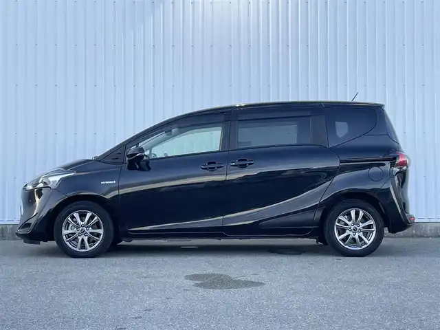トヨタ シエンタ ハイブリッド G クエロ 福岡県 2019(令1)年 3.3万km ブラックマイカ フリップダウンモニター/社外ナビ（ＭＤＶ－Ｍ８０５Ｌ）/フルセグTV/CD/DVD/BT/衝突軽減/両側パワースライドドア/ハーフレザー/クルーズコントロール/クリアランスソナー/ＥＴＣ/スマートキー/プッシュスタート