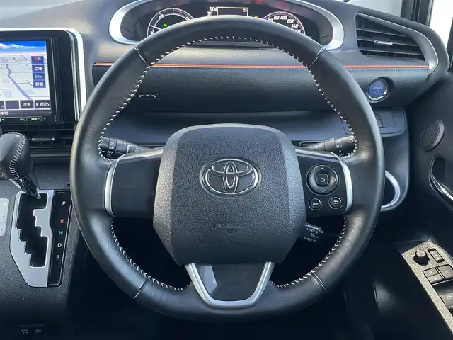 トヨタ シエンタ ハイブリッド G クエロ 福岡県 2019(令1)年 3.3万km ブラックマイカ フリップダウンモニター/社外ナビ（ＭＤＶ－Ｍ８０５Ｌ）/フルセグTV/CD/DVD/BT/衝突軽減/両側パワースライドドア/ハーフレザー/クルーズコントロール/クリアランスソナー/ＥＴＣ/スマートキー/プッシュスタート