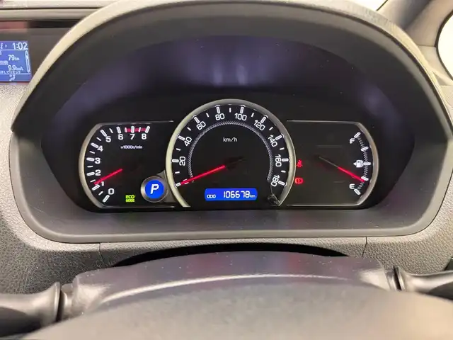 トヨタ ヴォクシー ZS 煌 兵庫県 2015(平27)年 10.7万km ホワイトパールクリスタルシャイン 社外メモリナビ/フルセグ CD DVD BT MSV/バックカメラ/両側パワースライドドア/ETC/LEDヘッドライト/フォグライト/オートライト/純正フロアマット/純正ドアバイザー/純正16インチアルミホイール/スマートキー