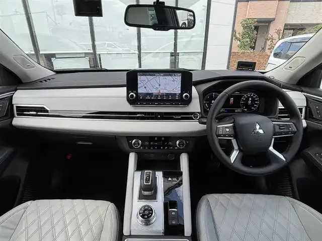 三菱 アウトランダー ＰＨＥＶ P 宮城県 2022(令4)年 5.6万km コスミックブルーマイカ 登録時走行距離55137km/純正ナビ/ワンセグTV/Bluetooth/マルチアラウンドモニター/パドルシフト/ハイブリットモニター/BOSEスピーカー/プッシュスタート/スマートキー/全方位カメラ/シートヒーター/コーナーセンサー/純正アルミホイール/置くだけ充電/シートメモリー/LEDヘッドライト