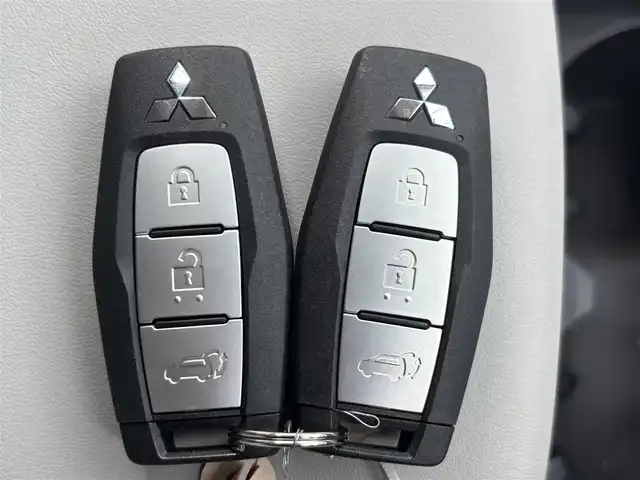 三菱 アウトランダー ＰＨＥＶ P 宮城県 2022(令4)年 5.6万km コスミックブルーマイカ 登録時走行距離55137km/純正ナビ/ワンセグTV/Bluetooth/マルチアラウンドモニター/パドルシフト/ハイブリットモニター/BOSEスピーカー/プッシュスタート/スマートキー/全方位カメラ/シートヒーター/コーナーセンサー/純正アルミホイール/置くだけ充電/シートメモリー/LEDヘッドライト