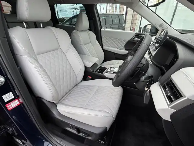 三菱 アウトランダー ＰＨＥＶ P 宮城県 2022(令4)年 5.6万km コスミックブルーマイカ 登録時走行距離55137km/純正ナビ/ワンセグTV/Bluetooth/マルチアラウンドモニター/パドルシフト/ハイブリットモニター/BOSEスピーカー/プッシュスタート/スマートキー/全方位カメラ/シートヒーター/コーナーセンサー/純正アルミホイール/置くだけ充電/シートメモリー/LEDヘッドライト