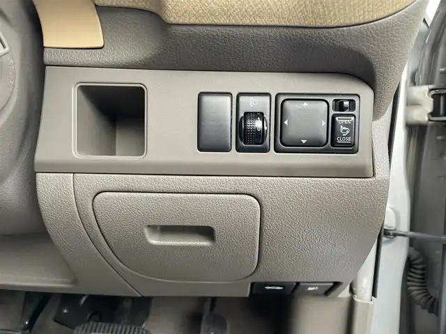 日産 ノート 15E 栃木県 2005(平17)年 7.6万km シルバー