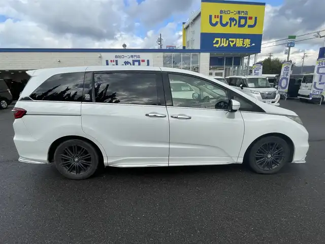 ホンダ オデッセイ アブソルート 20thアニバーサリー 和歌山県 2014(平26)年 11.1万km ホワイトオーキッドパール (株)IDOMが運営する【じしゃロン和歌山店】の自社ローン対象車両になります。こちらは現金ご利用時の価格です。自社ローンご希望の方は別途その旨お申付け下さい。/社外メモリーナビ/BT/SD/CD/DVD/社外フリップダウンモニター/衝突被害軽減ブレーキ/横滑り防止装置/クルーズコントロール/ETC/アイドリングストップ/両側パワースライドドア/D席パワーシート/オットマン/ハーフレザーシート/革巻きステアリング/ステアリングリモコン/パドルシフト/MTモード付AT/レーダー探知機/プッシュスタート/スマートキー/LEDヘッドライト/オートライト/フォグランプ/電動格納ミラー/ヒーテッドドアミラー/ウィンカーミラー/純正フロアマット/スペアキー/社外エンジンスターター