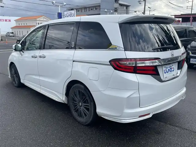 ホンダ オデッセイ アブソルート 20thアニバーサリー 和歌山県 2014(平26)年 11.1万km ホワイトオーキッドパール (株)IDOMが運営する【じしゃロン和歌山店】の自社ローン対象車両になります。こちらは現金ご利用時の価格です。自社ローンご希望の方は別途その旨お申付け下さい。/社外メモリーナビ/BT/SD/CD/DVD/社外フリップダウンモニター/衝突被害軽減ブレーキ/横滑り防止装置/クルーズコントロール/ETC/アイドリングストップ/両側パワースライドドア/D席パワーシート/オットマン/ハーフレザーシート/革巻きステアリング/ステアリングリモコン/パドルシフト/MTモード付AT/レーダー探知機/プッシュスタート/スマートキー/LEDヘッドライト/オートライト/フォグランプ/電動格納ミラー/ヒーテッドドアミラー/ウィンカーミラー/純正フロアマット/スペアキー/社外エンジンスターター