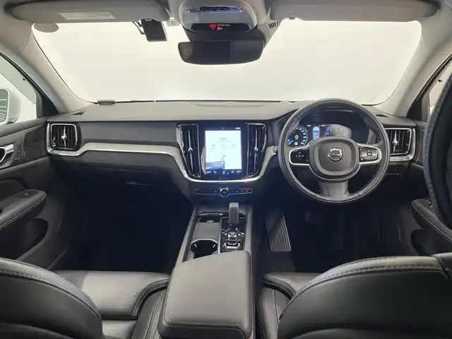 ボルボ Ｖ６０ クロスカントリー B5 AWD プロ 岡山県 2021(令3)年 3.4万km クリスタルホワイトP 純正SENSUS/360°カメラ/Harman/Kardonオーディオ/フルセグTV/Bluetooth/AppleCarPlay/ワイヤレスチャージ/ACC/オートライト/オートワイパー/AHB/Citysafety/LKA/BUS/ロードサインインフォメーション/ドライバーアラート/PDC/パワーテールゲート/19インチアルミホイール/ドライブレコーダー（F/R）/オートハイビーム