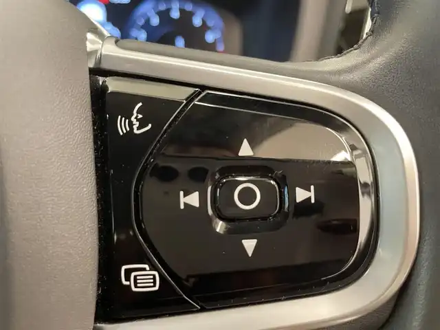 ボルボ Ｖ６０ クロスカントリー B5 AWD プロ 岡山県 2021(令3)年 3.4万km クリスタルホワイトP 純正SENSUS/360°カメラ/Harman/Kardonオーディオ/フルセグTV/Bluetooth/AppleCarPlay/ワイヤレスチャージ/ACC/オートライト/オートワイパー/AHB/Citysafety/LKA/BUS/ロードサインインフォメーション/ドライバーアラート/PDC/パワーテールゲート/19インチアルミホイール/ドライブレコーダー（F/R）/オートハイビーム