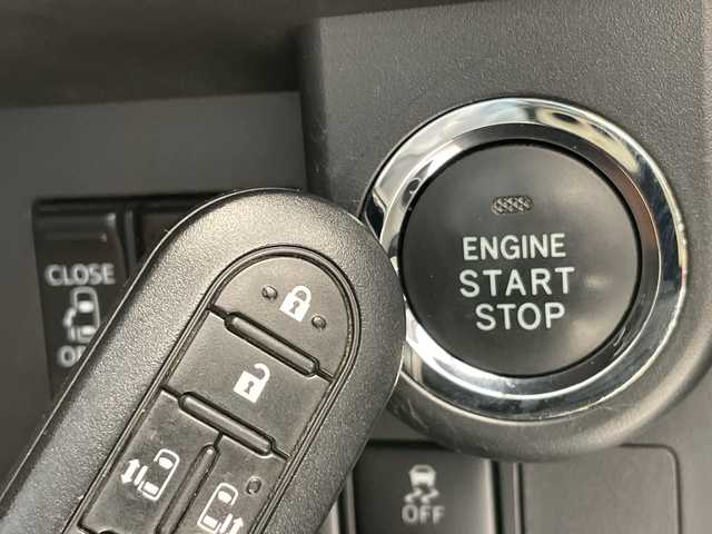 トヨタ ルーミー カスタムG 愛知県 2018(平30)年 6.2万km レーザーブルークリスタルシャイン 純正ナビ/両側パワースライドドア/クルーズコントロール/シートヒーター/コーナーセンサー/純正アルミホイール/LEDヘッドライト/オートマチックハイビーム/ドライブレコーダー/ETC/衝突軽減システム/フルセグ/CD DVD/Bluetooth/スマートキー/プッシュスタート