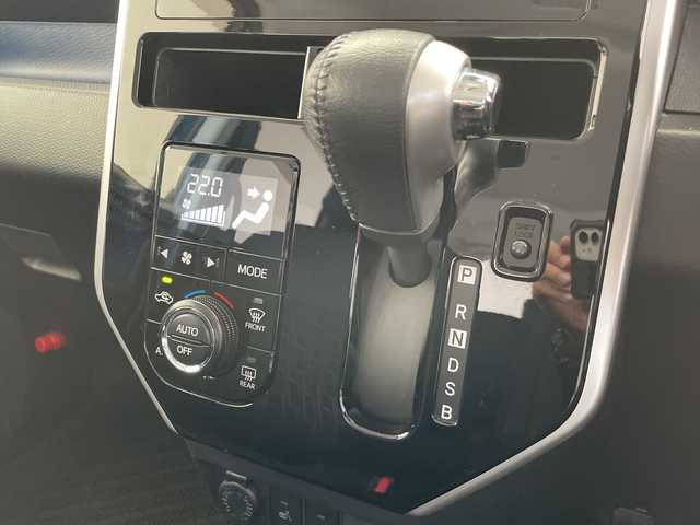 トヨタ ルーミー カスタムG 愛知県 2018(平30)年 6.2万km レーザーブルークリスタルシャイン 純正ナビ/両側パワースライドドア/クルーズコントロール/シートヒーター/コーナーセンサー/純正アルミホイール/LEDヘッドライト/オートマチックハイビーム/ドライブレコーダー/ETC/衝突軽減システム/フルセグ/CD DVD/Bluetooth/スマートキー/プッシュスタート