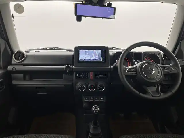 スズキ ジムニー XC 群馬県 2023(令5)年 0.5万km ミディアムグレー KENWOOD製SDナビ/（ワンセグTV/BT/CD/DVD/AM/FM）/－－－－－－－－－/５速マニュアル　ナビ　ミラー型ドライブレコーダー　スズキセーフティサポート　クルーズコントロール　純正１６インチアルミホイール　プッシュスタート　ＬＥＤヘッドライト　ステアリングスイッチ　４ＷＤ　禁煙