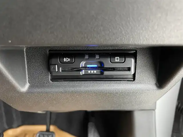 スズキ ジムニー XC 群馬県 2023(令5)年 0.5万km ミディアムグレー KENWOOD製SDナビ/（ワンセグTV/BT/CD/DVD/AM/FM）/－－－－－－－－－/５速マニュアル　ナビ　ミラー型ドライブレコーダー　スズキセーフティサポート　クルーズコントロール　純正１６インチアルミホイール　プッシュスタート　ＬＥＤヘッドライト　ステアリングスイッチ　４ＷＤ　禁煙