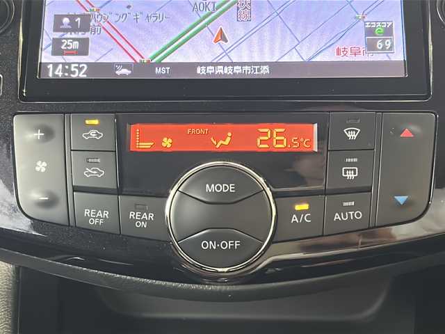 日産 セレナ ハイウェイS S HV Aセーフ 岐阜県 2015(平27)年 3.1万km ブリリアントホワイトパール /登録時30862km//ワンオーナー//純正8インチSDナビ/(iPod/SD/FM/AM/フルセグTV/USB/BT/CD/DVD)//アドバンスドセーフティパッケージ/(アラウンドビューモニター)/(ディスプレイ付自動防眩式ルームミラー)/(踏み間違い衝突防止アシスト)/(フロント&バックソナー)/(ふらつき警報)//メーカーセットOP/(ワンタッチオートスライドドア＜助手席側＞)/(16インチアルミホイール)//クルーズコントロール//純正ドアバイザー//純正フロアマット//LEDヘッドライト//前方ドライブレコーダー//ETC//スペアキー×1