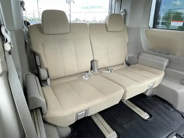 三菱 デリカＤ：５ G－Navi package 道央・札幌 2007(平19)年 13.6万km ウォームホワイトパール ４WD/純正ディーラーOPナビ/AM/FM/CD/DVD/ASC/クルーズコントロール/バック/サイドカメラ/ビルトインETC/全方位ドライブレコーダー/片側パワースライドドア/革巻きステアリング/ステアリングリモコン/パドルシフト/スマートキー/キーレスエントリー/HIDヘッドライト/オートライト/フォグランプ/電動格納ミラー/ウィンカーミラー/純正フロアマット/ドアバイザー/スペアキー