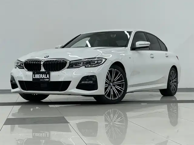 ＢＭＷ ３２０ｄ xDrive Mスポーツ 岡山県 2019(令1)年 3.8万km アルピンホワイトⅢ コンフォートパッケージ/→オートマチックテールゲートオペレーション/→ストレージパッケージ/→HiFiスピーカー/BMW iDrive7/Rカメラ/パーキングアシスト/後退アシスト/ブレーキオートホールド/ACC/オートライト/オートハイビーム/レインセンサー/PDC/Bluetooth/USB/アップルカープレイ/Mスポーツ純正18インチアルミ/リアフィルム/ハーフレザーシート/パワーシート/シートヒーター/SOSコール/アンビエントライト/正面衝突警告/側面衝突警告/車線逸脱警告/車線変更警告/　