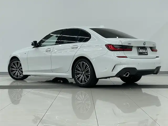 ＢＭＷ ３２０ｄ xDrive Mスポーツ 岡山県 2019(令1)年 3.8万km アルピンホワイトⅢ コンフォートパッケージ/→オートマチックテールゲートオペレーション/→ストレージパッケージ/→HiFiスピーカー/BMW iDrive7/Rカメラ/パーキングアシスト/後退アシスト/ブレーキオートホールド/ACC/オートライト/オートハイビーム/レインセンサー/PDC/Bluetooth/USB/アップルカープレイ/Mスポーツ純正18インチアルミ/リアフィルム/ハーフレザーシート/パワーシート/シートヒーター/SOSコール/アンビエントライト/正面衝突警告/側面衝突警告/車線逸脱警告/車線変更警告/　