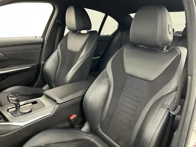 ＢＭＷ ３２０ｄ xDrive Mスポーツ 岡山県 2019(令1)年 3.8万km アルピンホワイトⅢ コンフォートパッケージ/→オートマチックテールゲートオペレーション/→ストレージパッケージ/→HiFiスピーカー/BMW iDrive7/Rカメラ/パーキングアシスト/後退アシスト/ブレーキオートホールド/ACC/オートライト/オートハイビーム/レインセンサー/PDC/Bluetooth/USB/アップルカープレイ/Mスポーツ純正18インチアルミ/リアフィルム/ハーフレザーシート/パワーシート/シートヒーター/SOSコール/アンビエントライト/正面衝突警告/側面衝突警告/車線逸脱警告/車線変更警告/　