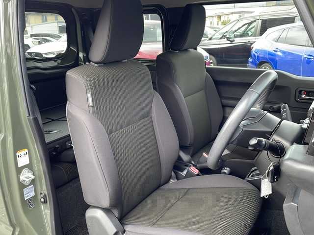 スズキ ジムニー XC 長野県 2018(平30)年 3.6万km ジャングルグリーン 禁煙車/社外7インチナビ/【CN-E300D】/（CD/ワンセグTV/Bluetooth）/セーフティーサポート/・デュアルセンサーブレーキサポート/・誤発進抑制機能/・車線逸脱警報機能/・ふらつき警報機能/・先行車発進お知らせ機能/・標識認識機能/・ハイビームアシスト/ビルトインETC/クルーズコントロール/革巻きステアリング/ステアリングスイッチ/前席シートヒーター/ドライブレコーダー/LEDヘッドライト/フォグランプ/オートライト/スマートキー/Pスタート/電動格納ミラー/純正16インチAW/純正フロアマット/純正ドアバイザー