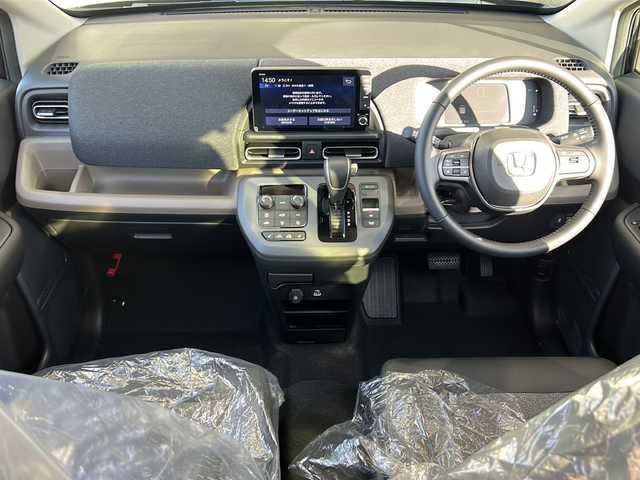 ホンダ フリード ハイブリット e:HEV AIR EX 静岡県 2025(令7)年 0.1千km クリスタルブラックパール 純正ナビ/・ラジオ/フルセグTV/・Apple CarPlay/Android Auto/Bluetooth/主要装備/・レーダークルーズコントロール　/・両側パワースライドドア　/・ＢＳＭ　/・バックカメラ　/・レーンキープアシスト　/・オートホールド　/・オートハイビーム　/・オートライト　/・ＬＥＤヘッドライト　/・ハーフレザーシート/・シートヒーター/・純正アルミホイール/・盗難防止装置/・横滑り防止/・踏み間違い防止機能/・プッシュスタート/・スマートキー