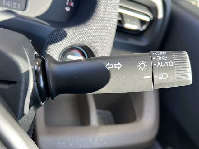 ホンダ フリード ハイブリット e:HEV AIR EX 静岡県 2025(令7)年 0.1千km クリスタルブラックパール 純正ナビ/・ラジオ/フルセグTV/・Apple CarPlay/Android Auto/Bluetooth/主要装備/・レーダークルーズコントロール　/・両側パワースライドドア　/・ＢＳＭ　/・バックカメラ　/・レーンキープアシスト　/・オートホールド　/・オートハイビーム　/・オートライト　/・ＬＥＤヘッドライト　/・ハーフレザーシート/・シートヒーター/・純正アルミホイール/・盗難防止装置/・横滑り防止/・踏み間違い防止機能/・プッシュスタート/・スマートキー