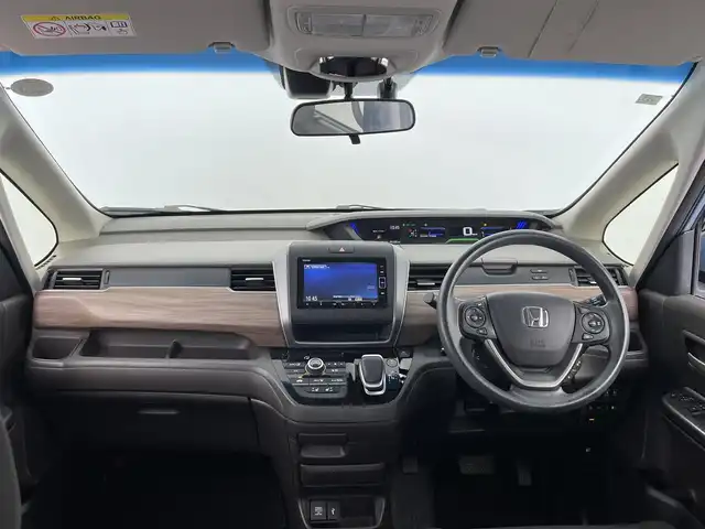 ホンダ フリード ハイブリット G ホンダセンシング 大分県 2021(令3)年 6.2万km シーグラスブルーパール ワンオーナー/6人乗り/ホンダセンシング搭載/・衝突軽減ブレーキ(CMBS)/・誤発進抑制機能/・歩行者事故低減ステアリング/・路外逸脱抑制機能/・ACC(アダプティプクルーズコントロール)/・LKAS(車線維持支援システム)/・先行車発進お知らせ機能/・標識認識機能/純正ナビ　型式：VXM-214VFi/【フルセグTV、DVD再生可、BT対応、USB】/ステアリングスイッチ/バックカメラ/両側電動スライドドア/ビルトインETC/前後ドライブレコーダー/Cパッケージ/・ロールサンシェード/・IRカット(遮熱)/・UVカット機能付フロントウインドウ＋IRカット(遮熱)/・スーパーUVカットフロントドアガラス/・コンフォートビューパッケージ/(親水/ヒーテッドドアミラー＋フロントドア撥水ガラス＋熱線入りフロントドアウインドウ)/・前席シートヒーター/・プラズマクラスター技術搭載フルオートエアコンディショナー/横滑り防止装置/電動格納ミラー/純正フロアマット/オートライト/LEDヘッドライト