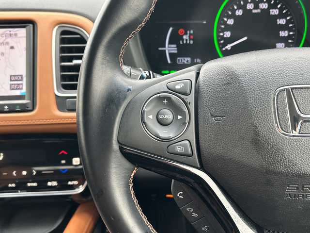 ホンダ ヴェゼル ハイブリッド Z ホンダセンシング 千葉県 2020(令2)年 2.1万km クリスタルブラックパール ８インチナビＶＸＭ－２０５ＶＦＥｉ　バックカメラ　純正ドラレコ　ステアスイッチ　追従クルコン　シートヒーター　ジャズブラウンコンビシート　ＨＤＭＩ　ＢＴ　純正１７インチＡＷ　ＬＥＤライト　オートライト/純正８インチＳＤナビ（ＶＸＭ－２０５ＶＦＥｉ）/純正ドラレコ/ステアリングスイッチ/追従クルコン/シートヒーター/ＨＤＭＩ/バックカメラ/カーテンエアバッグ/ＢＴ/純正ＡＷ/ＬＥＤヘッドライト