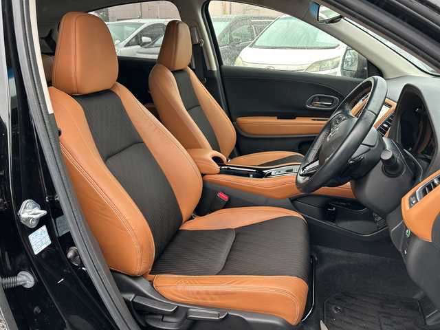 ホンダ ヴェゼル ハイブリッド Z ホンダセンシング 千葉県 2020(令2)年 2.1万km クリスタルブラックパール ８インチナビＶＸＭ－２０５ＶＦＥｉ　バックカメラ　純正ドラレコ　ステアスイッチ　追従クルコン　シートヒーター　ジャズブラウンコンビシート　ＨＤＭＩ　ＢＴ　純正１７インチＡＷ　ＬＥＤライト　オートライト/純正８インチＳＤナビ（ＶＸＭ－２０５ＶＦＥｉ）/純正ドラレコ/ステアリングスイッチ/追従クルコン/シートヒーター/ＨＤＭＩ/バックカメラ/カーテンエアバッグ/ＢＴ/純正ＡＷ/ＬＥＤヘッドライト