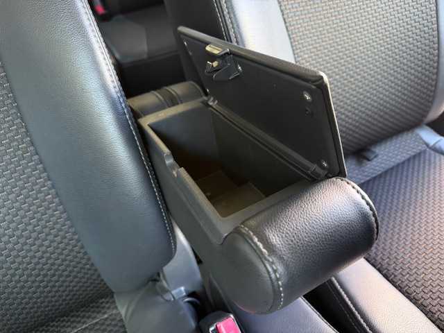 スズキ ハスラー Jスタイル Ⅱ ターボ 大阪府 2016(平28)年 4.5万km フェニックスレッドパール/ブルーイッシュブラックパール /禁煙車//ディーラーOPメモリナビ/・CD・DVD・FM・AM・BT・フルセグTV//全方位カメラ//ハーフレザーシート//前席シートヒーター//クルーズコントロール//デュアルカメラレーダーブレーキサポート//ステアリングスイッチ//パドルシフト//HIDヘッドライト//スマートキー//プッシュスタート//前後ドライブレコーダー//純正15インチアルミホイール//保証書//取扱説明書//スペアキー