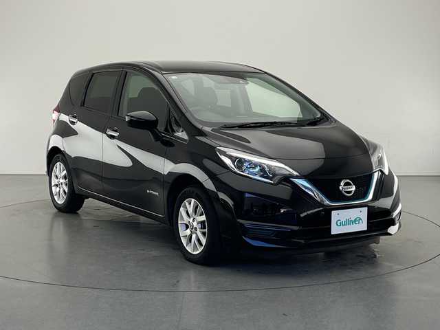 日産 ノート e－パワー X FOUR 長野県 2020(令2)年 2.9万km スーパーブラック イクリプスナビ/ＣＤ再生/地デジＴＶ/USB接続/バックカメラ/衝突被害軽減ブレーキ/車両接近警報装置/オートライト/コーナーセンサー/スマートキー/プッシュスタート/ETC/純正15インチアルミ/社外アルミ＋スタッドレス車載