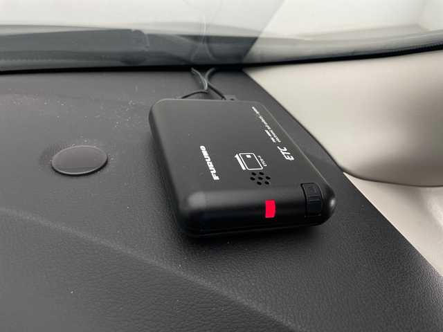 日産 ノート e－パワー X FOUR 長野県 2020(令2)年 2.9万km スーパーブラック イクリプスナビ/ＣＤ再生/地デジＴＶ/USB接続/バックカメラ/衝突被害軽減ブレーキ/車両接近警報装置/オートライト/コーナーセンサー/スマートキー/プッシュスタート/ETC/純正15インチアルミ/社外アルミ＋スタッドレス車載