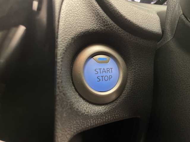 日産 ノート e－パワー X FOUR 長野県 2020(令2)年 2.9万km スーパーブラック イクリプスナビ/ＣＤ再生/地デジＴＶ/USB接続/バックカメラ/衝突被害軽減ブレーキ/車両接近警報装置/オートライト/コーナーセンサー/スマートキー/プッシュスタート/ETC/純正15インチアルミ/社外アルミ＋スタッドレス車載