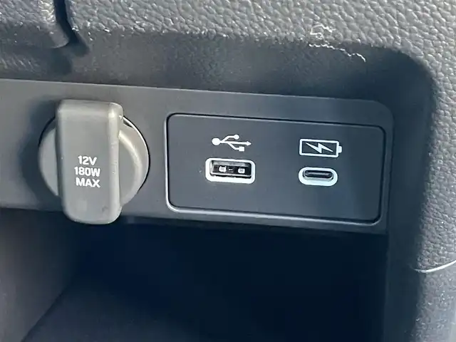 ホンダ ステップワゴン スパーダ eHEV 滋賀県 2025(令7)年 0.1千km クリスタルブラックパール 登録済未使用車/純正11.4インチナビ/【Bluetooth/CD/DVD/フルセグTV/Apple Carplay/Android Auto】/両側パワースライドドア/ハーフレザーシート/バックカメラ/ホンダセンシング/・衝突軽減ブレーキ/・先行車発進お知らせ機能/・歩行者事故低減ステアリング/・路外逸脱抑制機能/・標識認識機能/・渋滞追従機能付アダプティブクルーズコントロール/・車線維持支援システム/・トラフィックジャムアシスト（渋滞運転支援機能）/・ブラインドスポットインフォメーション/・誤発進抑制機能/・後方誤発進抑制機能/・近距離衝突軽減ブレーキ/・急アクセル抑制機能/・パーキングセンサーシステム/・オートハイビーム/・アダプティブドライビングビーム/LEDヘッドライト/パワーバックドア/D/Nシートヒーター/二列目オットマン/後席サンシェード/パドルシフト/プッシュスタート/スマートキー/ステアリングリモコン