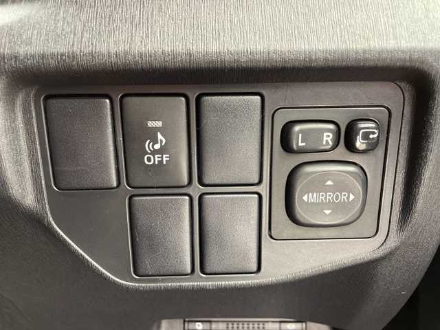 トヨタ プリウス S 大阪府 2014(平26)年 3.8万km ボルドーマイカメタリック 禁煙車/純正ナビ/　（Bluetooth/CD/DVD/ワンセグ）/バックカメラ/キセノンヘッドライト/オートライト/ステアリングリモコン/横滑り防止機能/盗難防止装置/電格ミラー/スマートキー/ETC