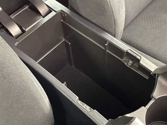 トヨタ プリウス S 大阪府 2014(平26)年 3.8万km ボルドーマイカメタリック 禁煙車/純正ナビ/　（Bluetooth/CD/DVD/ワンセグ）/バックカメラ/キセノンヘッドライト/オートライト/ステアリングリモコン/横滑り防止機能/盗難防止装置/電格ミラー/スマートキー/ETC