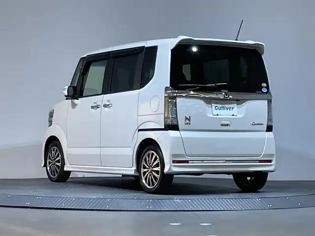 ホンダ Ｎ ＢＯＸ カスタム G ターボ Lパッケージ 愛知県 2015(平27)年 6.7万km プレミアムホワイトパールⅡ MITSUBISHI製メモリナビ/オートライト/ECONスイッチ/パドルシフト/純正フロアマット/ドアバイザー/CTBA/ドアロック連動ミラー/ステアリングスイッチ/ETC/両側パワースライドドア/革巻きステアリング