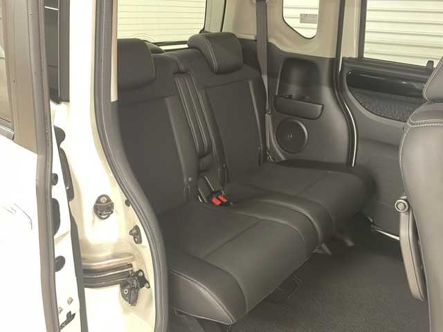 ホンダ Ｎ ＢＯＸ カスタム G ターボ Lパッケージ 熊本県 2015(平27)年 6.7万km プレミアムホワイトパールⅡ MITSUBISHI製メモリナビ/オートライト/ECONスイッチ/パドルシフト/純正フロアマット/ドアバイザー/CTBA/ドアロック連動ミラー/ステアリングスイッチ/ETC/両側パワースライドドア/革巻きステアリング