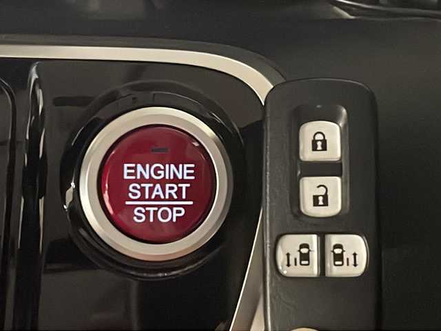 ホンダ Ｎ ＢＯＸ カスタム G ターボ Lパッケージ 熊本県 2015(平27)年 6.7万km プレミアムホワイトパールⅡ MITSUBISHI製メモリナビ/オートライト/ECONスイッチ/パドルシフト/純正フロアマット/ドアバイザー/CTBA/ドアロック連動ミラー/ステアリングスイッチ/ETC/両側パワースライドドア/革巻きステアリング