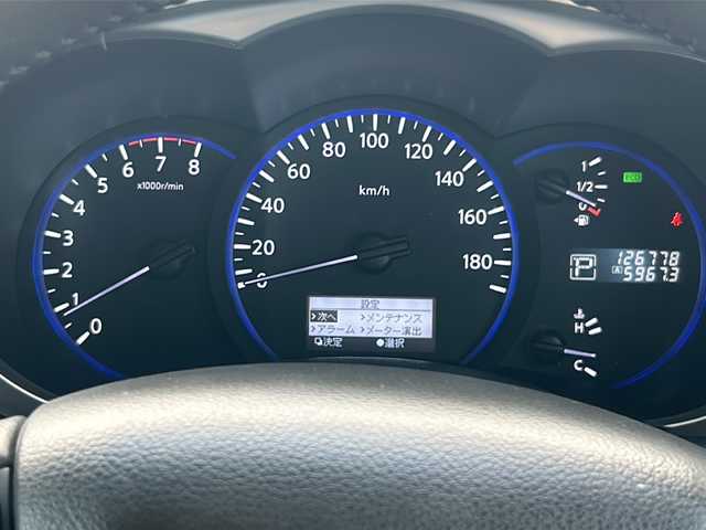 日産 エルグランド 250HWS アーバンクロム 埼玉県 2012(平24)年 12.7万km ブリリアントホワイトパール (株)IDOMが運営する【じしゃロン熊谷店】の自社ローン専用車両になりますこちらは現金またはオートローンご利用時の価格です。自社ローンご希望の方は別途その旨お申付け下さい/ワンオーナー/純正HDDナビ/　CD/DVD/ワンセグ/AM/FM/Bluetooth/AUX/アラウンドビューモニター/バックカメラ/前後コーナーセンサー/フリップダウンモニター/両側パワースライドドア/黒ハーフレザーシート/後席オットマン/後席カーテン付きレール/純正ドアバイザー/アルミペダル/ビルトインETC/HIDヘッドライト/ステアリングスイッチ/プッシュスタート/スマートキー