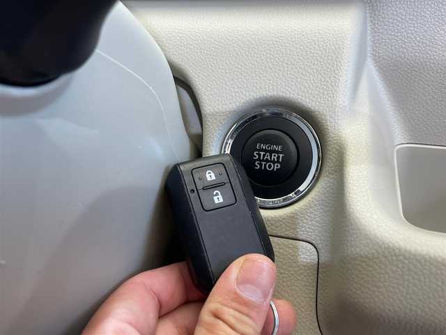 スズキ ワゴンＲ HYBRID FX 岩手県 2018(平30)年 2.4万km リフレクティブオレンジM ４WD/ヘッドアップディスプレイ/セーフティパッケージ/デュアルセンサーブレーキサポート/車線逸脱警報/誤発進抑制機能/先行車発進お知らせ機能/ハイビームアシスト/横滑り防止装置/アイドリングストップ/シートヒーター/オートエアコン/オートライト/ヘッドライトレベライザー/純正CDオーディオ/社外13インチアルミホイール