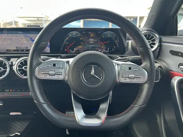 メルセデス・ベンツ Ａ２００ｄ AMGライン 滋賀県 2019(令1)年 2.9万km イリジウムシルバー アドバンスドパッケージ/レザーエクスクルーシブパッケージ/パノラマスライディングルーフ/ツートンカラーレザーシート/シートヒーター/３６０°カメラ/ETC/フルセグテレビ/アイドリングストップ/プッシュスタート/A-stop/ヘッドアップディスプレイ/純正AW１８インチ/純正ナビ