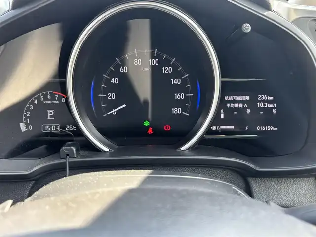 ホンダ フィット 13G L ホンダセンシング 福岡県 2017(平29)年 1.7万km ルナシルバーM ホンダセンシング/盗難防止システム/レーンキープアシスト/コーナーセンサー/エアバック（W＋サイド）/純正ナビ/バック車外カメラ/ビルドインETC/USB接続/ミュージックプレイヤー接続（ipod.AppleCarPlay）/bluetooth/フルセグTV/12V180WMAXソケット/純正フロアマット/フルフラットシート/オートマッチクハイビーム/アイドリングストップ