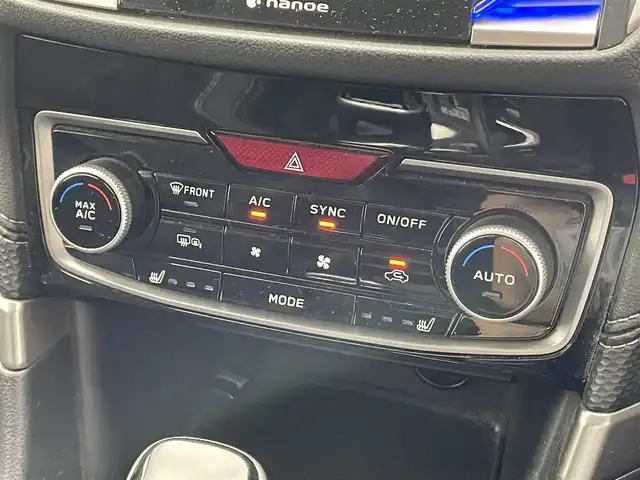 スバル フォレスター プレミアム 滋賀県 2018(平30)年 9.1万km クリスタルホワイトP 禁煙車/純正ナビ/【CD/DVD/Bluetooth/HDMI/フルセグTV】/バックモニター/フロントビューモニター/ＥＴＣ/ドライブレコーダー/スマートリヤビューミラー/パワーバックドア/ルーフレール/アイサイトコアテクノロジー/・プリクラッシュブレーキ/・後退時ブレーキアシスト/・AT誤発進抑制制御/AT誤後進抑制制御/・ツーリングアシスト/・前車速追従機能付クルーズコントロール/・車線逸脱抑制/車線逸脱警報/・ふらつき警報/・先行車発進お知らせ機能/アイサイトセイフティプラス/・スバルリヤビークルディテクション/・アダプティブドライビングビーム/ハーフレザーシート/パワーシート/シートヒーター/ステアリングヒーター/ＬＥＤライト/パドルシフト/スマートキー